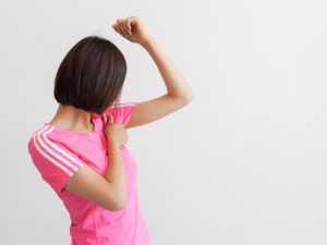 彼女のワキガで悩んでいるときに確認したいこと