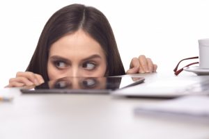 彼女が音信不通になった時に確認すべき6つの事