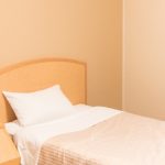 夫婦の寝室が別の場合のメリット・デメリットは？