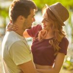 告白待ちをしている女性が出す7つのサインとは?